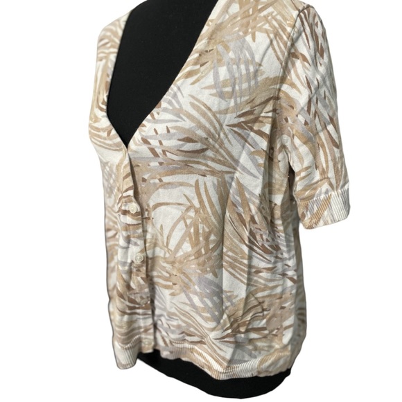 Croft & Barrow abstract neutral floral print v-neck short sleeve cardigan - Picture 3 of 5